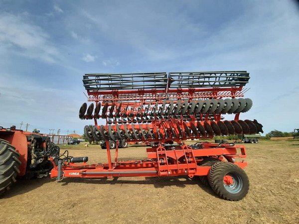 Трактары і сельскагаспадарчая тэхніка